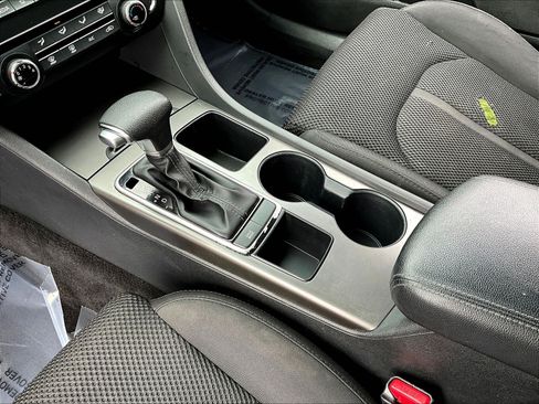 Used 2019 Kia Optima LX FWD image 18