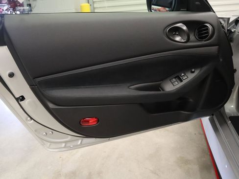 New 2025 Nissan Z NISMO w/ Floor Mat Package image 16