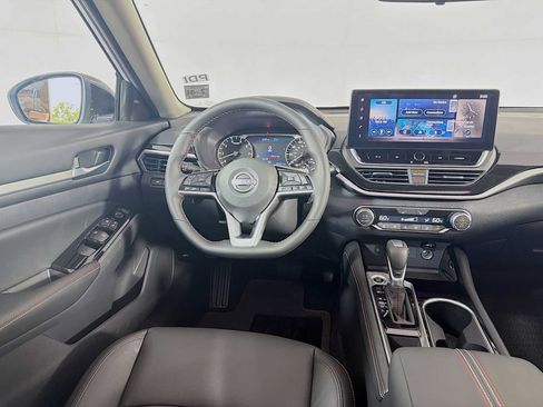 Used 2025 Nissan Altima 2.5 SR w/ SR Premium Package FWD image 20