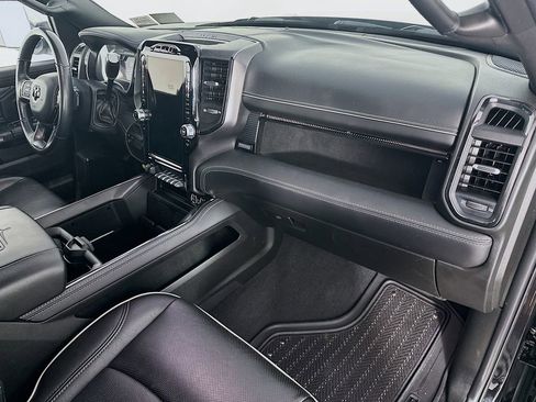 Used 2022 RAM 2500 Limited w/ Towing Technology Group AWD/4WD image 32