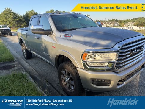 Used 2022 RAM 2500 Limited AWD/4WD image 1