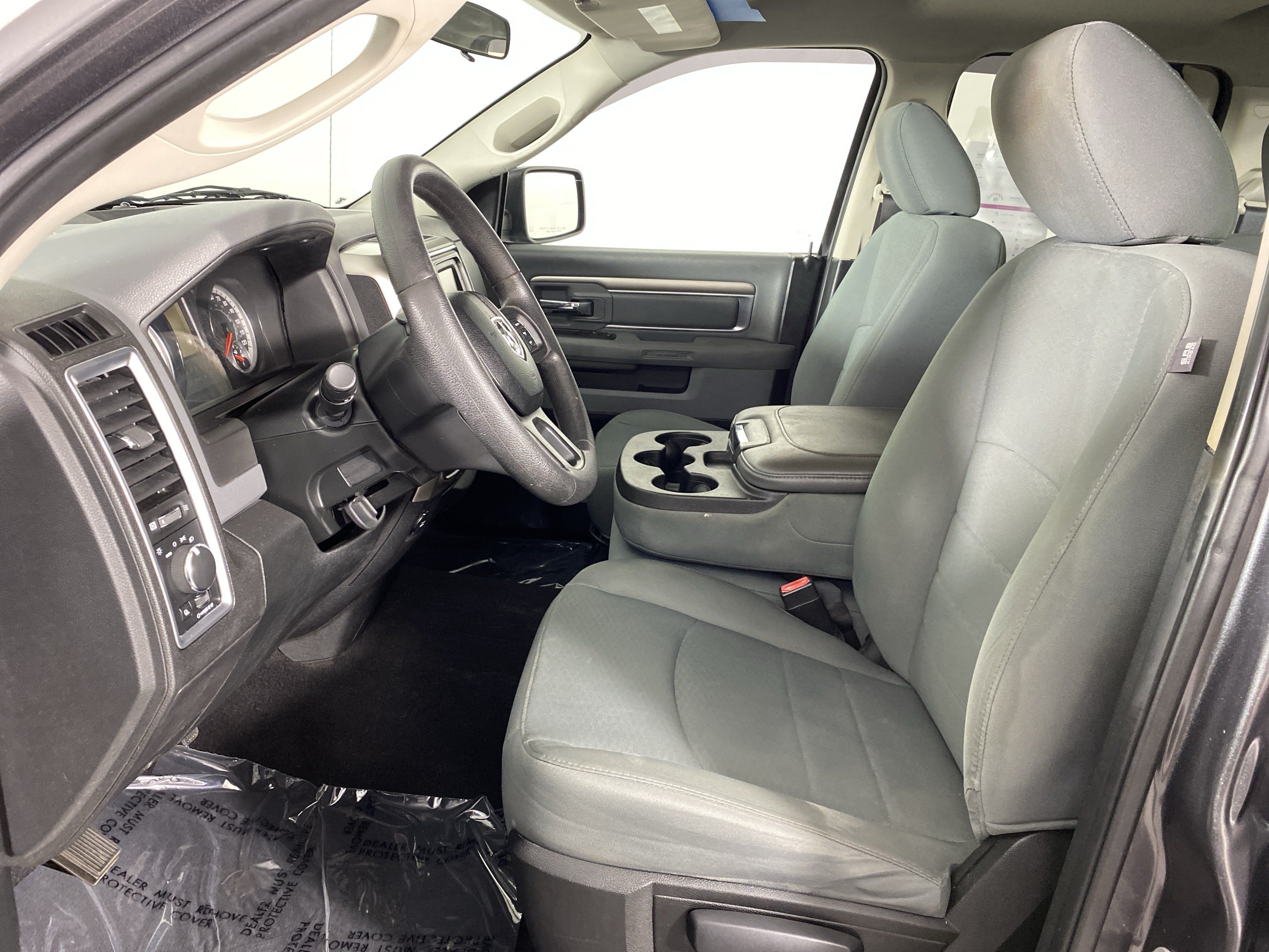 Used 2017 RAM 1500 Classic SLT RWD image 11