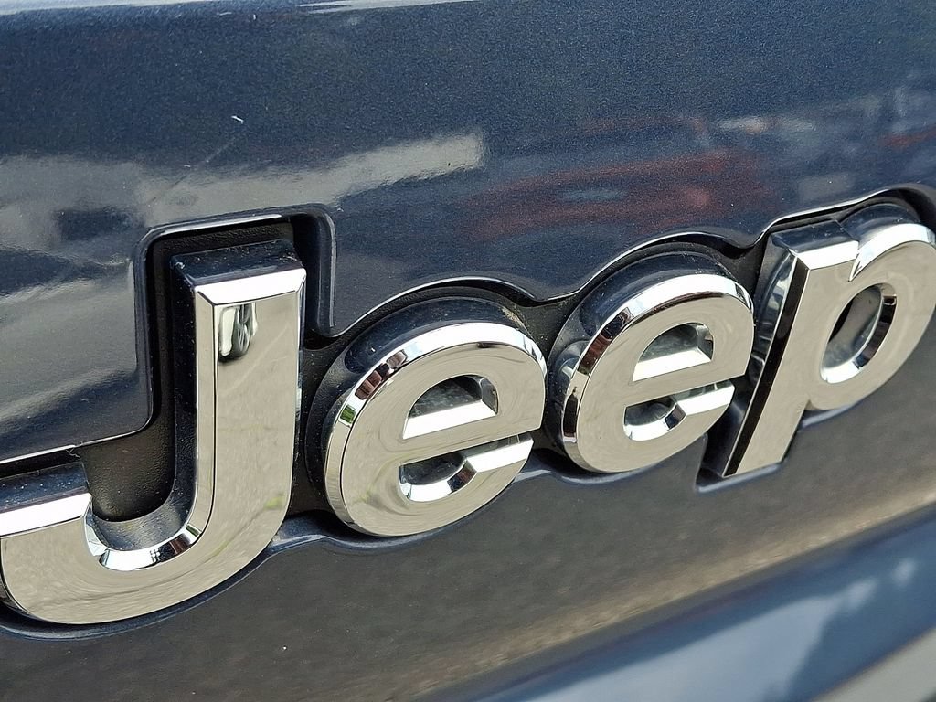 Used 2021 Jeep Cherokee Latitude Lux AWD/4WD image 29