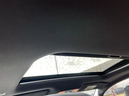 Used 2022 Toyota Tacoma Limited image 13