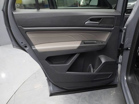 Used 2022 Volkswagen Atlas Cross Sport SEL R-Line image 26