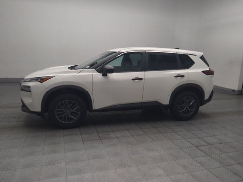 Used 2023 Nissan Rogue S FWD image 2