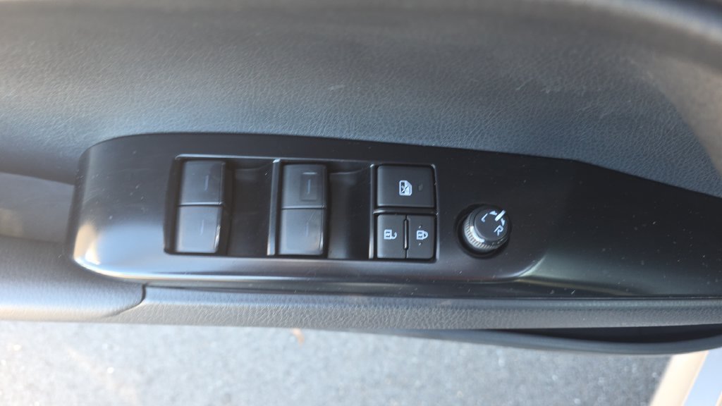 Used 2025 Toyota Camry LE FWD image 11