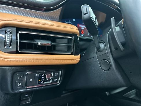 Used 2022 Lincoln Nautilus Black Label w/ Class II Trailer Tow Package image 35