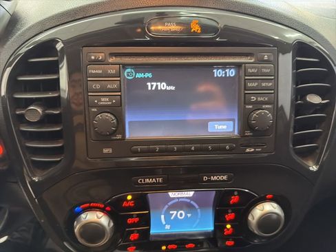 Used 2011 Nissan Juke SV image 34