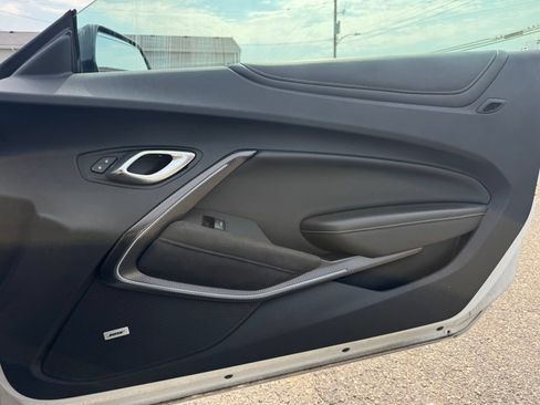 Used 2021 Chevrolet Camaro SS RWD image 32