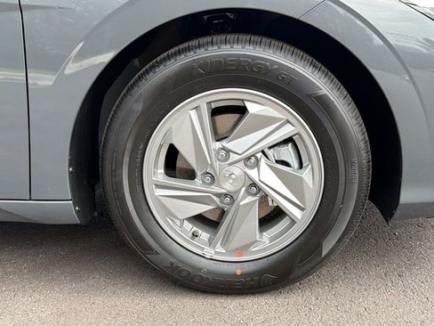 New 2026 Hyundai Elantra SE image 13