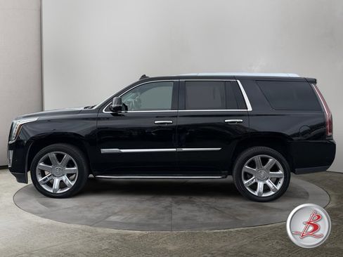 Used 2020 Cadillac Escalade Luxury image 4