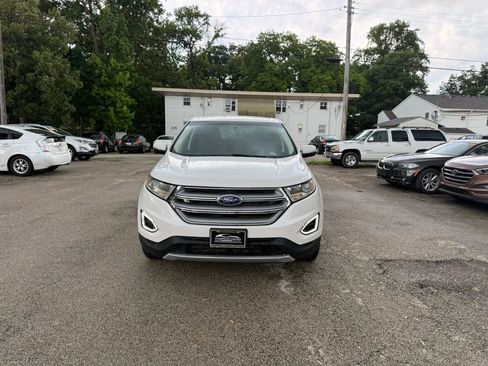 Used 2018 Ford Edge Titanium w/ Technology Package AWD/4WD image 2