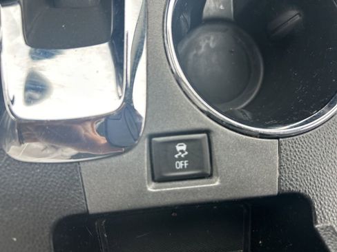 Used 2016 Chevrolet Equinox LT w/ Convenience Package image 8