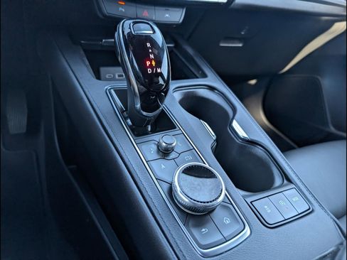 Used 2025 Cadillac XT4 Premium Luxury image 14