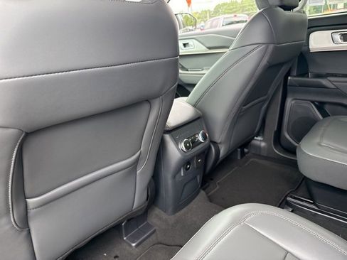 New 2025 Ford Explorer Active w/ Active Comfort Package image 25