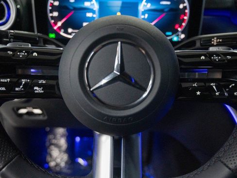 Certified 2026 Mercedes-Benz CLE 300 4MATIC Cabriolet image 21