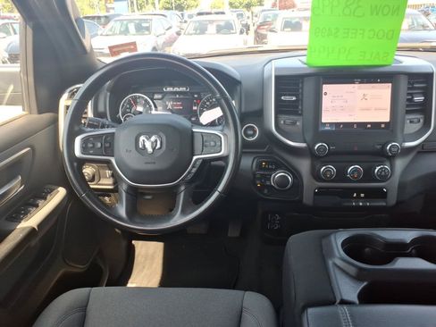 Used 2022 RAM 1500 Big Horn AWD/4WD image 9