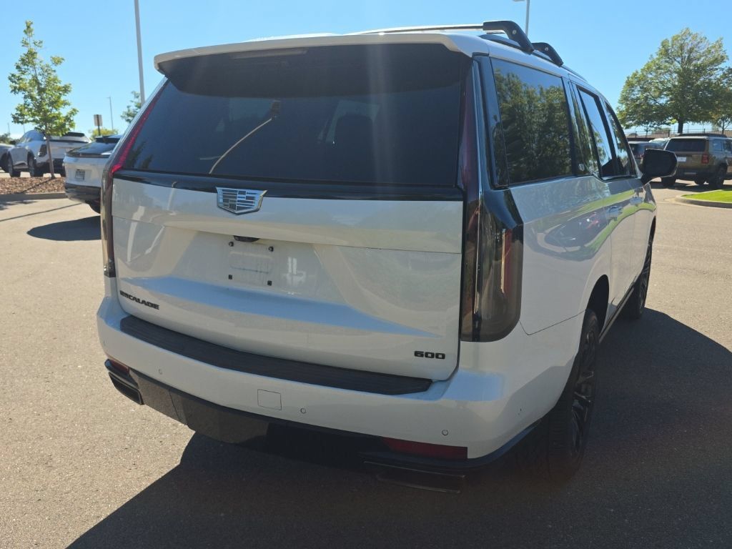 Used 2023 Cadillac Escalade Sport w/ LPO, ONYX Package AWD/4WD image 7
