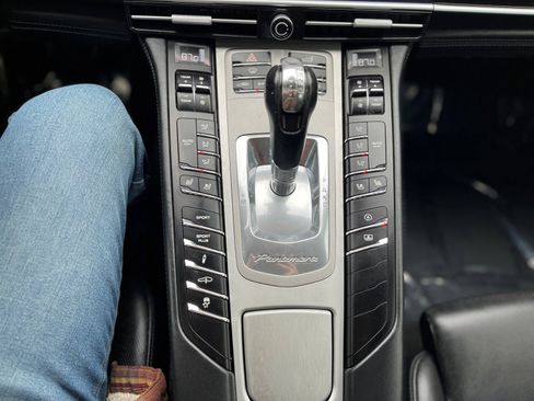 Used 2014 Porsche Panamera Turbo Executive image 35