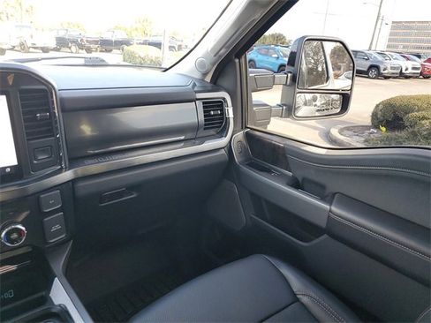 Used 2024 Ford F250 Lariat w/ Lariat Ultimate Package image 9