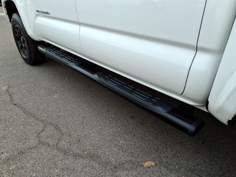 Used 2021 Toyota Tacoma SR5 RWD image 9