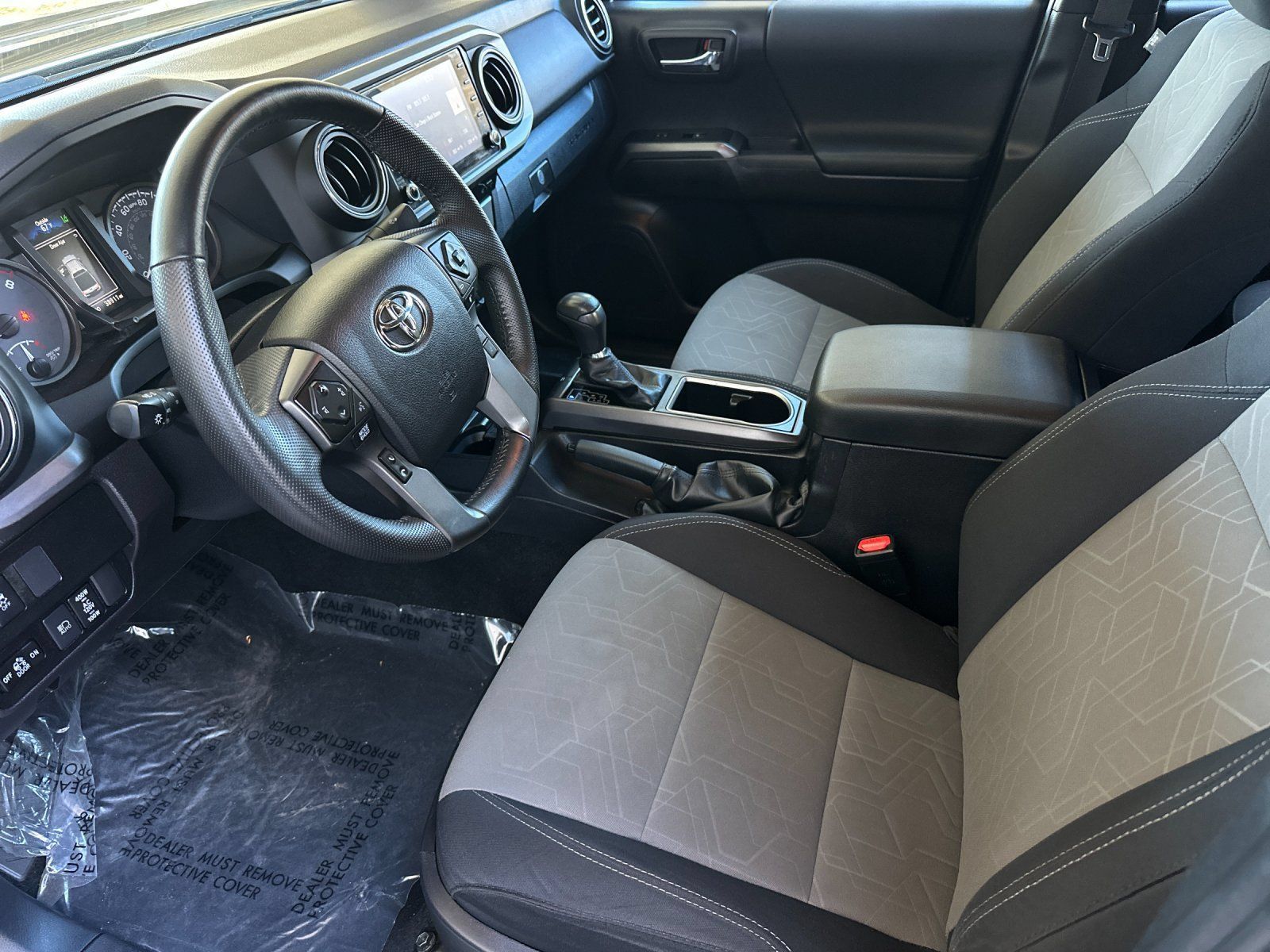 Used 2022 Toyota Tacoma TRD Sport w/ Technology Package AWD/4WD image 9