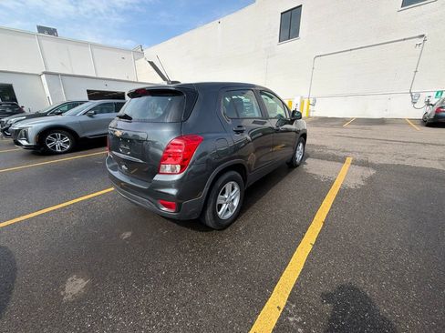 Used 2020 Chevrolet Trax LS FWD image 6