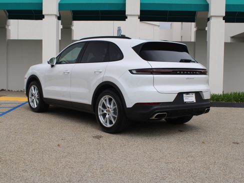 Certified 2026 Porsche Cayenne image 3