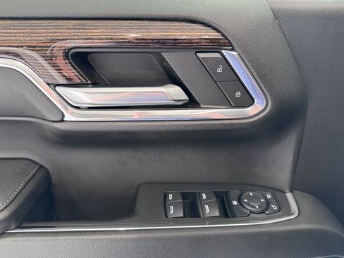 Certified 2024 GMC Sierra 1500 Elevation image 25