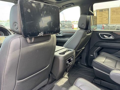 Used 2021 Chevrolet Tahoe High Country image 13