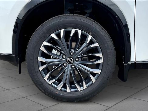 New 2026 Nissan Rogue Platinum image 9