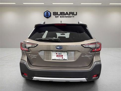 Certified 2023 Subaru Outback Limited image 4