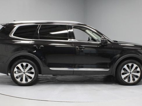 Used 2022 Kia Telluride EX w/ EX Premium Package FWD image 12
