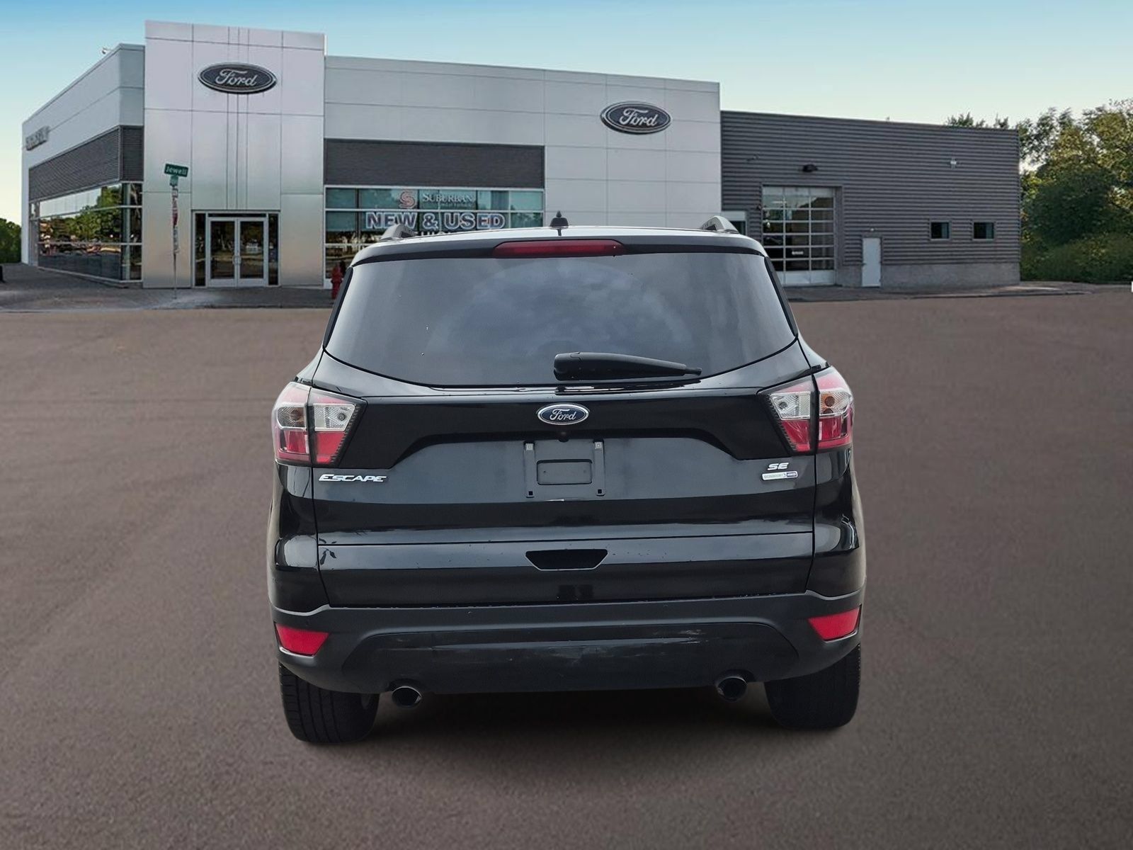 Used 2017 Ford Escape SE w/ Equipment Group 201A AWD/4WD image 8
