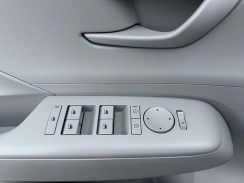 Used 2024 Hyundai Kona SEL image 31