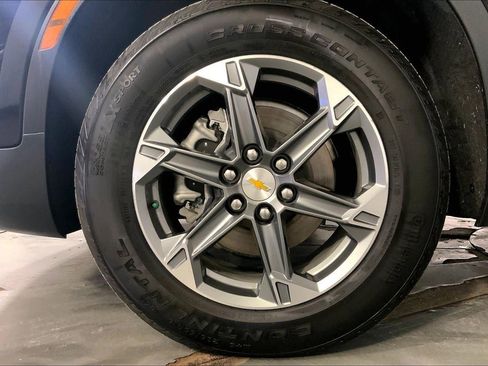 Used 2025 Chevrolet Blazer LT image 9