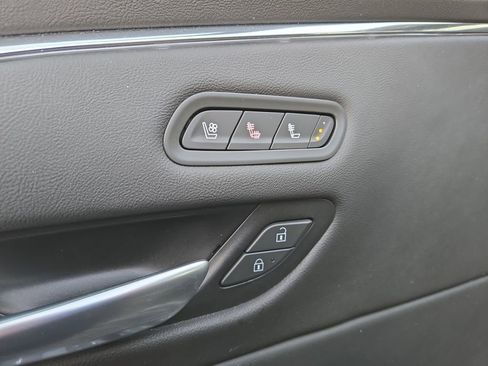 Certified 2023 Cadillac Escalade ESV Premium Luxury image 9