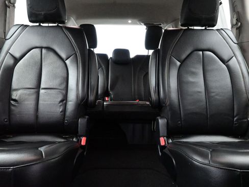 Used 2017 Chrysler Pacifica Touring-L Plus image 15