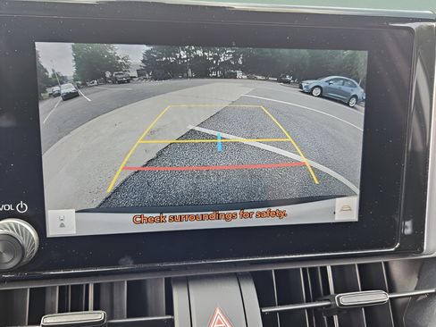 Certified 2023 Toyota RAV4 LE AWD/4WD image 18