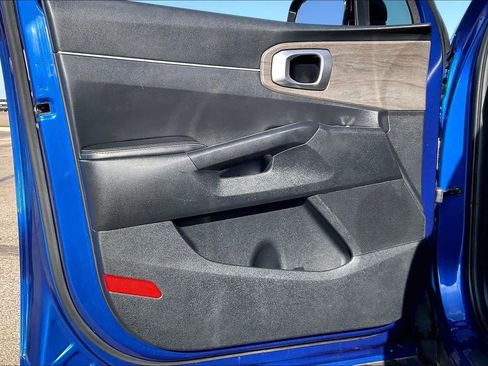 Used 2022 Kia Sorento EX image 20