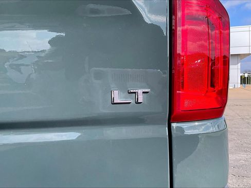 Used 2025 Chevrolet Silverado 1500 LT Trail Boss w/ Convenience Package II AWD/4WD image 33