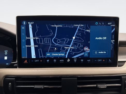 Used 2024 Lincoln Corsair AWD w/ Equipment Group 101A image 15