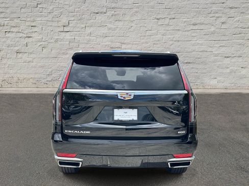 Certified 2024 Cadillac Escalade ESV Premium Luxury w/ Performance Package AWD/4WD image 4