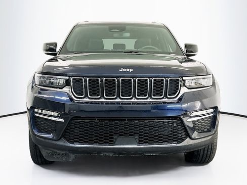 Used 2024 Jeep Grand Cherokee Limited image 2
