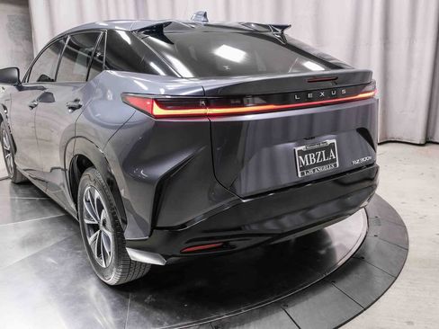 Used 2024 Lexus RZ 300e Premium image 8