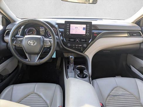 Used 2021 Toyota Camry SE image 14
