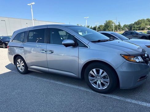 Used 2016 Honda Odyssey EX image 2