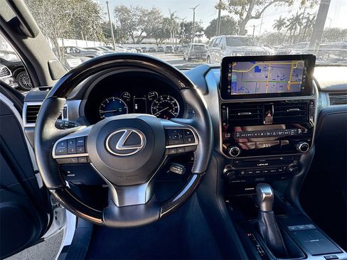 Used 2023 Lexus GX 460 Premium image 12