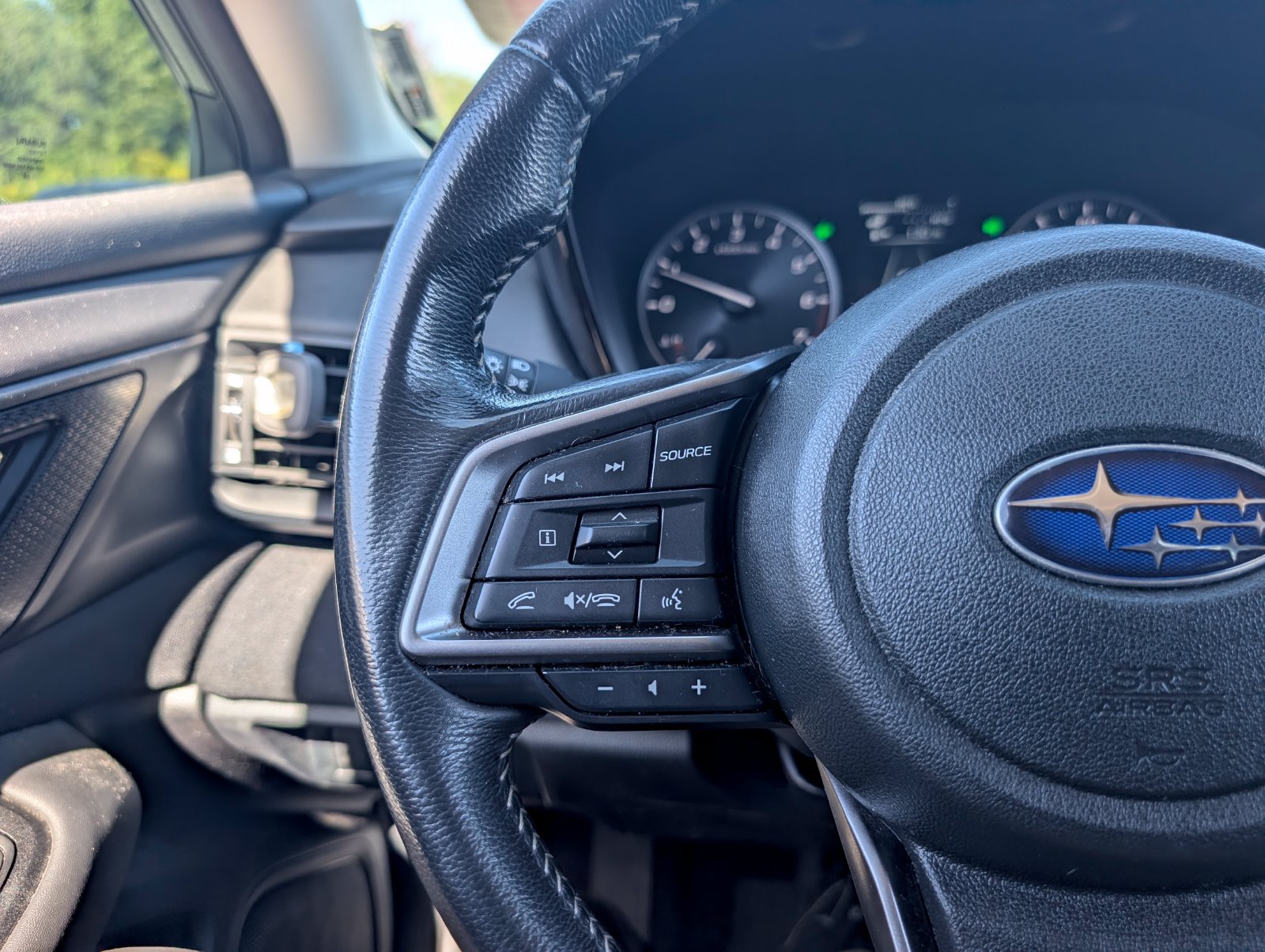 Certified 2025 Subaru Outback Premium AWD/4WD image 11